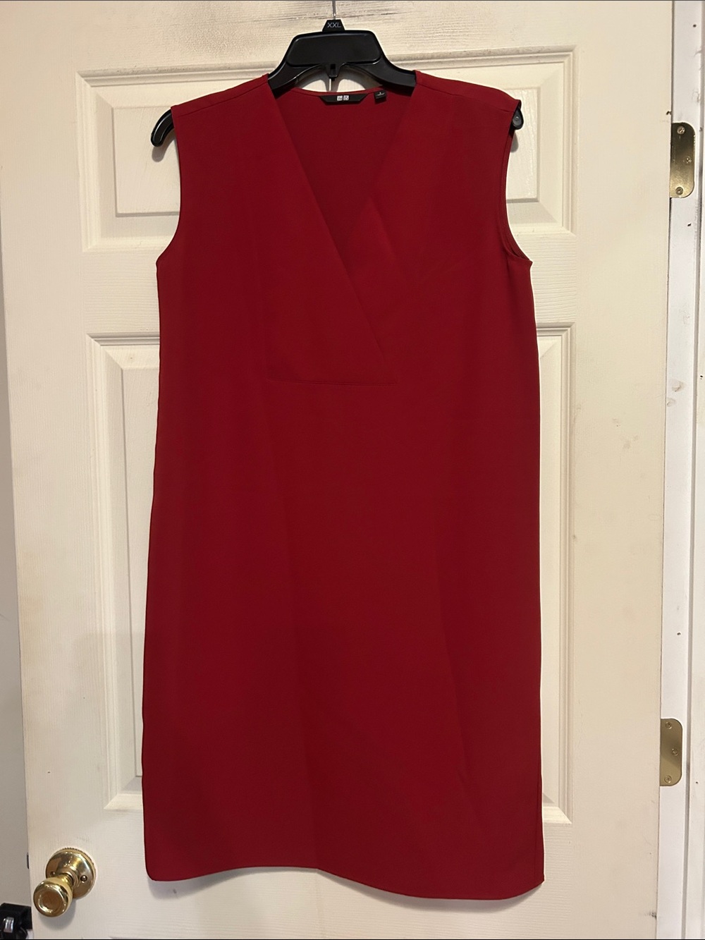 Uniqlo Sleeveless Red V-Neck Shift Dress Size Small